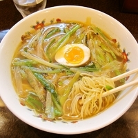 「ねぎらーめん（大盛） 700円+50円=750円」@ラーメン寺子屋 麺倶楽部の写真