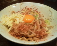 「まぜそば（中?）850円」@ジャンクガレッジ 東京ラーメンストリートの写真