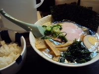 「名物ラーメン+半ライス（ランチサービス）」@名物ラーメン一力の写真