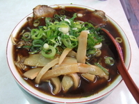 「竹入り中華そば」@新福菜館 本店の写真