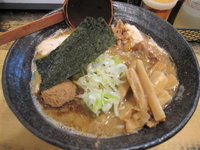 「濃厚狼煙ラ～メン大盛り（細麺）+半肉増し+メンマ」@狼煙 〜NOROSHI〜の写真