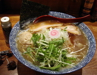 「中華そば 700円 + 味玉 100円」@つけ麺 R&Bの写真