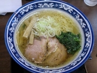 「琥珀中華そば」@らぁめん優雅の写真