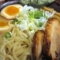 「特濃らーめん（まごころサービス） 900円」@らーめんまごころの写真