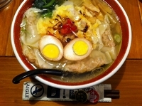 「焼きチーズ雲呑麺+煮玉子」@広州市場 五反田店の写真