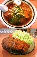 「ラーメン+とんかつ」@みゆき食堂の写真