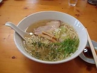 「塩ラーメンと餃子」@自家製ラーメン 菊屋食堂の写真