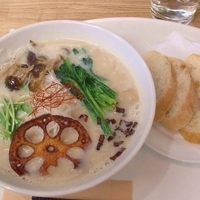 「豆乳玄菜麺」@GEN Natural Kitchen 豊洲店の写真