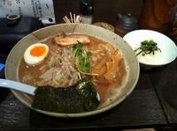 「吹上らーめん[大盛・〆ライス付]（850円）」@つけ麺 らーめん 研究所の写真