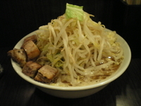 「らーめん大盛 ニンニク野菜多め750」@らーめん破顔おおびるの写真