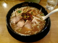 「醤油とんこつラーメン（490円）」@博多とんこつラーメン 二金堂 銀座店の写真