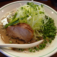 「ねぎらぁ～めん（800）+替玉（100） 「麺硬め」」@らぁ〜めん ぶぃスリーの写真