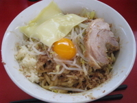 「まぜそば（大）+チーズ+にんにくマシ」@ジャンクガレッジ 東大宮店の写真