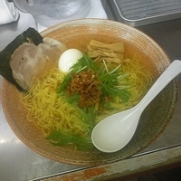 「限定塩ラーメン（サザエ）+味玉」@覆麺 智の写真