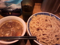 「辛つけ麺（特盛480g）￥880」@馳走麺 狸穴の写真