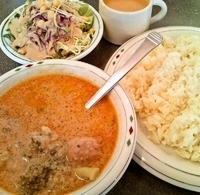 「日替わりランチ（ミートボールとブロコリーのカレー・ライス・サラダ」@カレーショップ スリ・ランカの写真