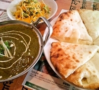 「Aセット（カレー1種・ナン又はライス・サラダ）+チーズナンに変更」@i-kitchen 取手店の写真