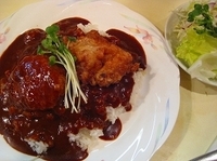 「はんばーぐカレー サラダ付」@ジュノンの写真