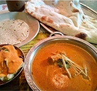 「Aセット（カレー1種・ナン又はライス・サラダ・ドリンク）890円」@ラージャの写真