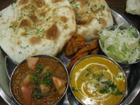 「チキンサヒコルマ1200円」@インドレストラン ビジー ビーの写真