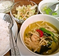 「平日カレーセット（日替わり）グリーンカレー550円」@タイレストラン ボスの写真