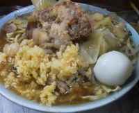 「らーめん 750円（ニンニク、脂、生姜ダレ）」@ラーメン富士丸 板橋南町店の写真