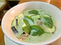 「グリーンカレー（1200円）、ライス（300円）、タピオカココナ」@タイ国料理 ナムティップの写真