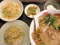 「炒飯・ラーメンセット（サラダ+ザーサイ+杏仁豆腐+アイスコーヒー」@中華料理 吉民の写真