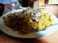 「肉カレーチャーハン大盛」@中華のカトウ 南浜店の写真