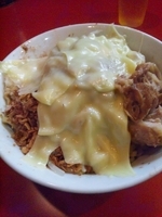 「まぜそば大（麺マシ）+チーズ3枚（全増し、ニンニクはちょっと）」@ジャンクガレッジ 東大宮店の写真