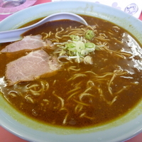 「カレーラーメン（700）+中盛（100）」@ラーメンショップ 西門前店の写真