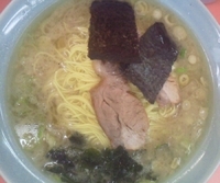 「ラーメン大盛（中盛）麺硬め・脂多め700円」@ラーメンショップ たつみや 麻溝台の写真