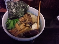 「特のせ麺（塩・980円）+肉のせ飯350円」@濱塩らぁめん 白虎の写真