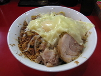 「まぜそば大+麺増し（全増し）+チーズ2枚」@ジャンクガレッジ 東大宮店の写真