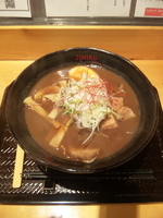 「特製中華そば 中盛り【880円】」@麺屋 しみるの写真