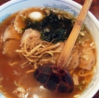 「とんくろラーメン」@カポネの写真