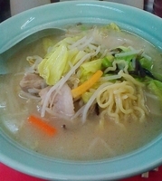 「野菜たっぷりトンコツタンメン中盛(700円+100円)」@らーめん 一の写真