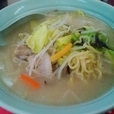 野菜たっぷりトンコツタンメン中盛（700円+100円）