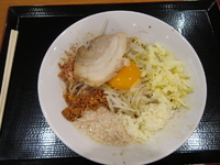 「まぜそば750円（全増し）」@ジャンクガレッジ イオン北戸田店の写真