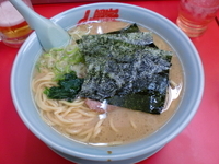 「醤油ラーメン大盛（￥740）」@山岡家 池袋西口店の写真