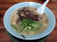 「老醤油とんこつ」@博多とんこつ 天神旗の写真