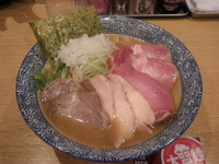 「にぼやん1号（500円）ミックスチャーシュー（240円）」@麺屋 一燈の写真