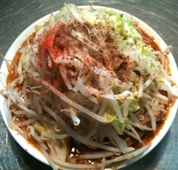 「カレー味噌750円野菜多め、にんにく」@ラーメン大 堀切店の写真