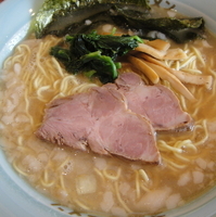 「ラーメン（麺硬め・アブラ多め却下w）500円」@ラーメンショップ椿 茶屋新田店の写真
