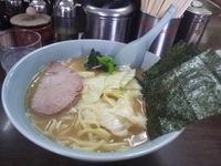 「ラーメン（麺固め）￥600+キャベツ￥100=￥700」@とんぱた亭 片倉町店の写真