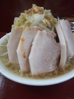 「小豚+野菜ニンニク」@RA-MEN ICHIの写真