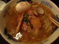 「肉ソバ 塩 1号麺」@麬にかけろ 中崎壱丁 中崎商店會1-6-18号ラーメンの写真