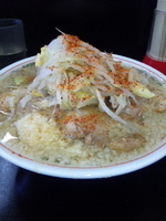 「小ブタ ヤサイニンニクトウガラシ 700円」@ラーメン二郎 鶴見店の写真