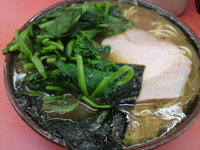 「ラーメン+ホウレン草」@ラーメン杉田家の写真