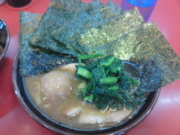 「ラーメン+ノリ、ホウレン草」@環2家の写真